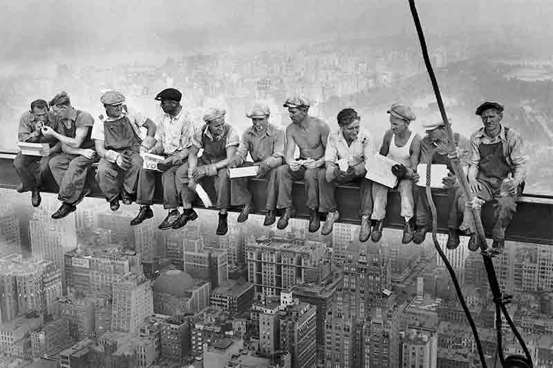 25 of the Most Famous Photographs in History