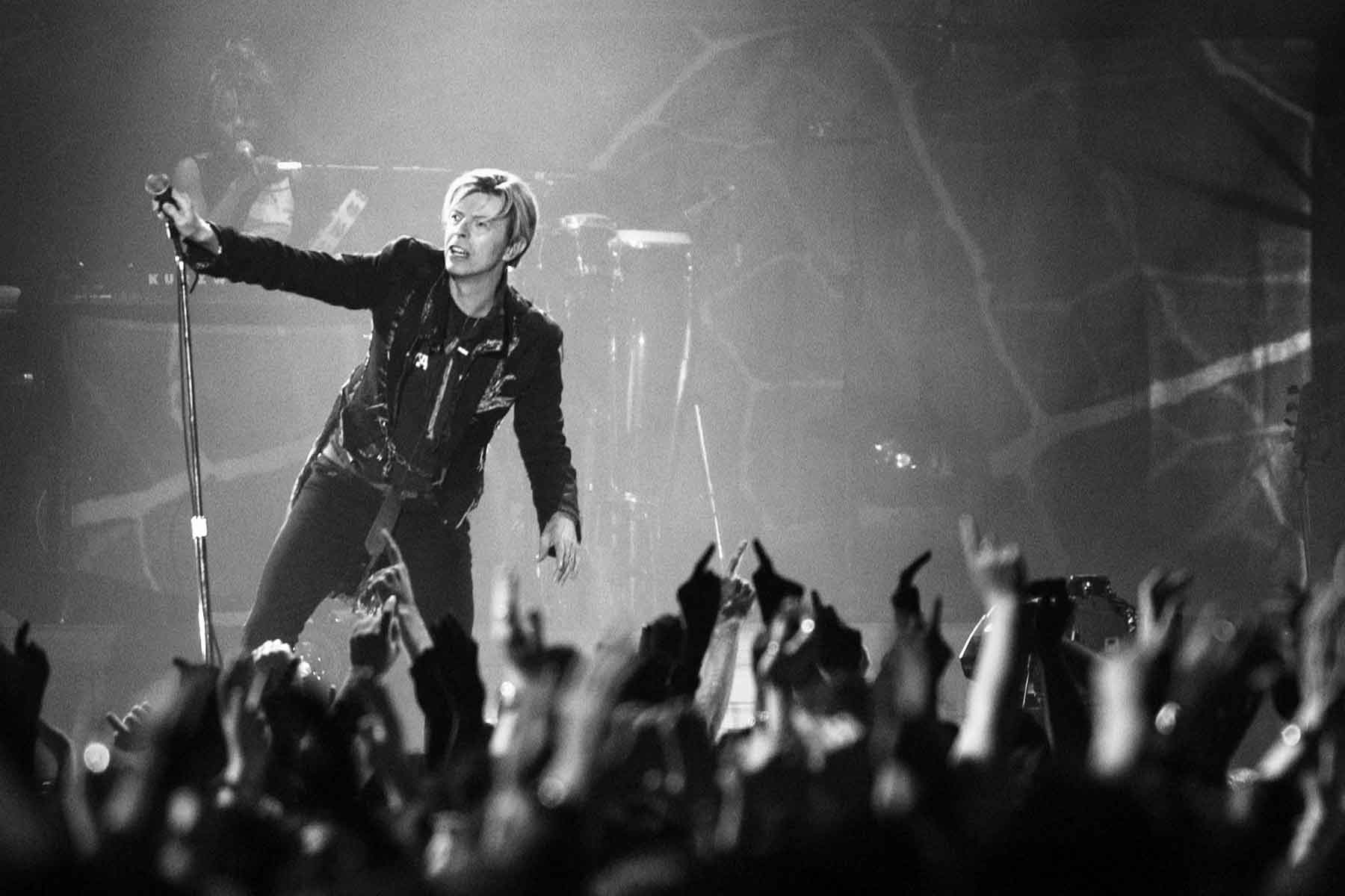 David Bowie performing on stage in November 2003 (Photo credit: Wikimedia Commons)