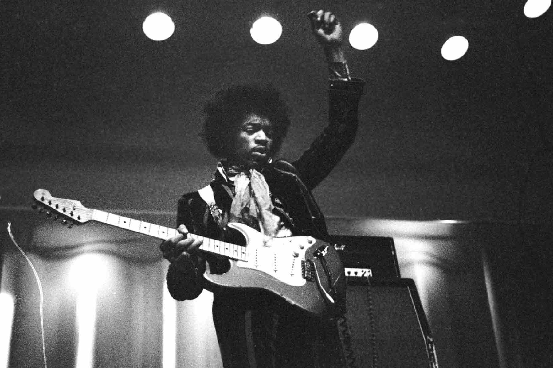 Jimi Hendrix performing at the Culture House in Helsinki (Photo credit: Wikimedia Commons/Hannu Lindroos/Lehtikuva)