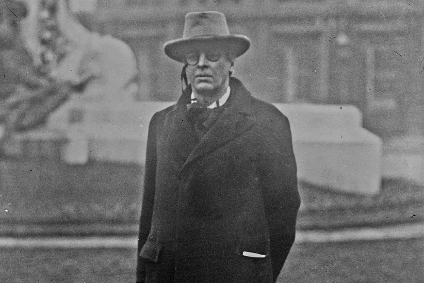 W. B. Yeats in a photograph taken in Dublin (Photo credit: Wikimedia Commons/Agence Rol)